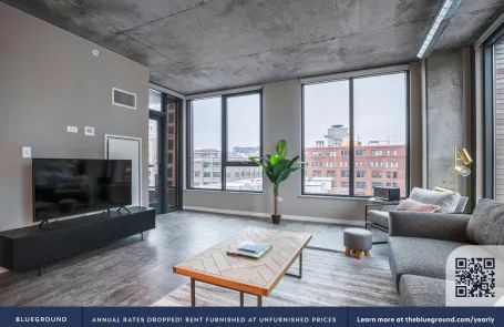 2 Bedroom West Loop Apartment