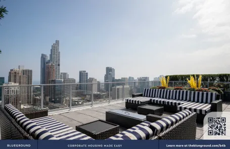 2 Bedroom South Loop Apartment