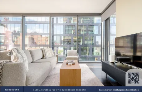 2 Bedroom West Loop Apartment