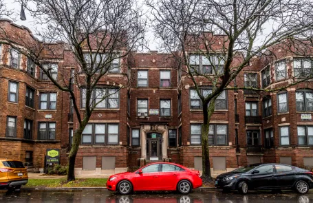 3 Bedroom Bronzeville Apartment