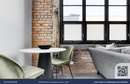 Studio Lincoln Park Apartment