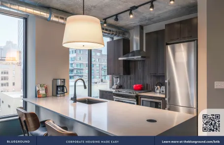 2 Bedroom West Loop Apartment