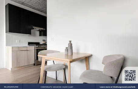 Studio West Loop Apartment