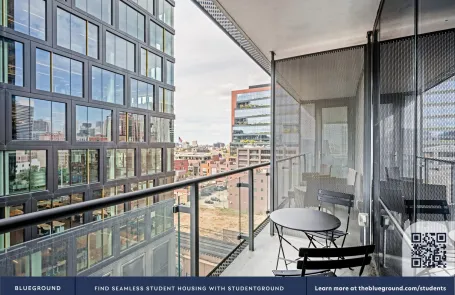 2 Bedroom West Loop Apartment