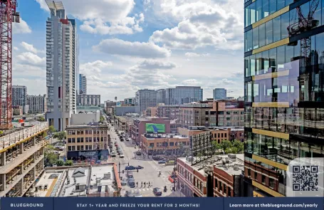 2 Bedroom West Loop Apartment