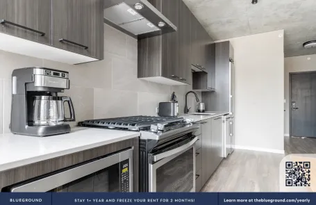 Studio West Loop Apartment