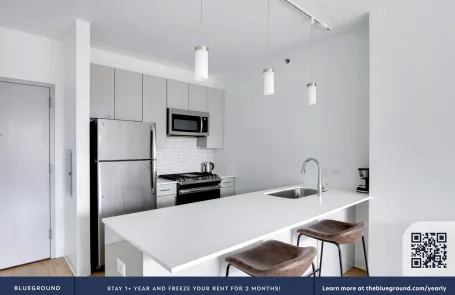 1 Bedroom West Loop Apartment