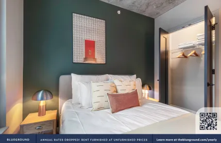 2 Bedroom West Loop Apartment