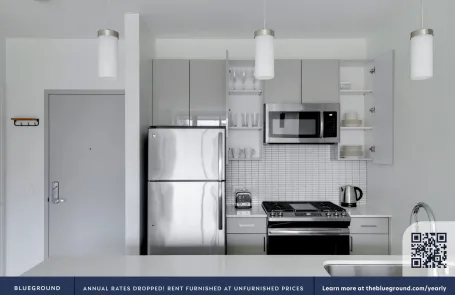 1 Bedroom West Loop Apartment