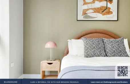 Studio Chicago Loop Apartment