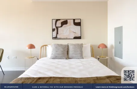 Studio West Loop Apartment
