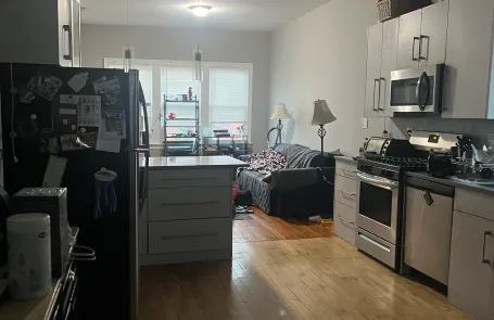 2 Bedroom Bridgeport Apartment