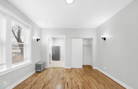Studio Kenwood Apartment