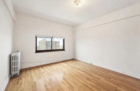 1 Bedroom Edgewater Apartment