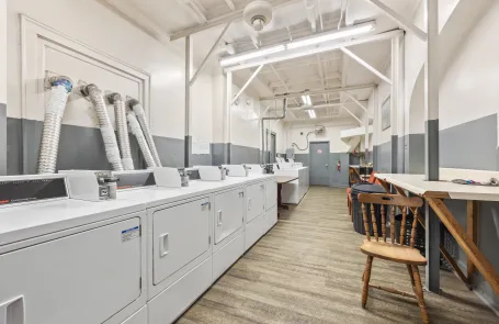 Studio Edgewater Apartment