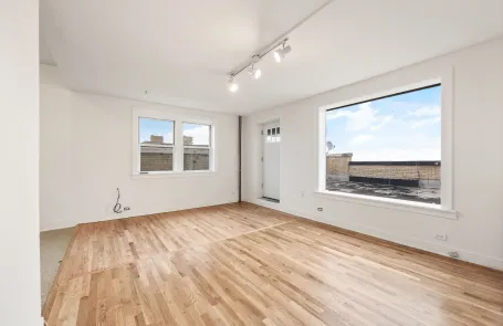 Studio Edgewater Apartment
