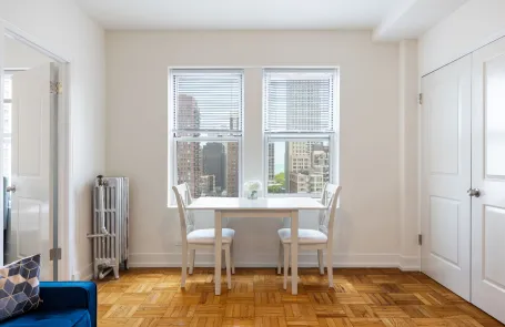 1 Bedroom Old Town Apartment