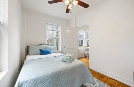1 Bedroom Old Town Apartment