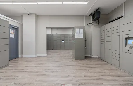 1 Bedroom Lakeview Apartment