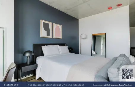 Studio Fulton Market Apartment