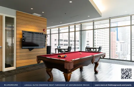Studio Chicago Loop Apartment