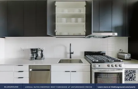 Studio Fulton Market Apartment
