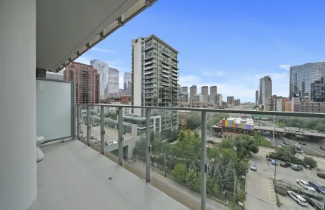 1 Bedroom Fulton Market Apartment