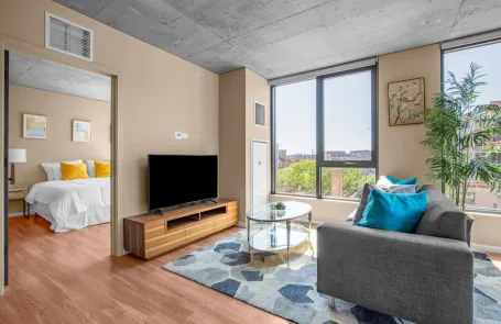3 Bedroom West Loop Apartment