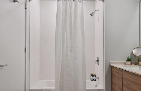 1 Bedroom Old Irving Park Apartment