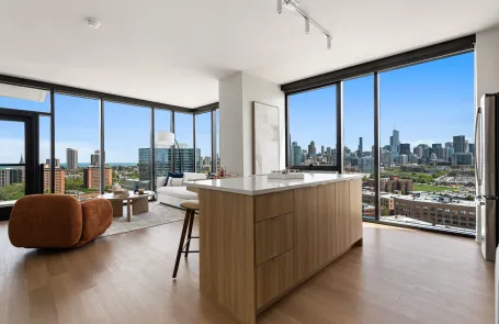 2 Bedroom Lincoln Park Apartment