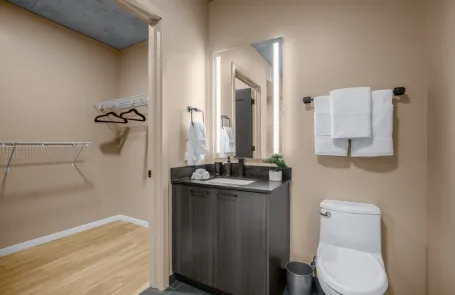 3 Bedroom West Loop Apartment