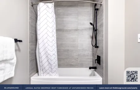 1 Bedroom West Loop Apartment