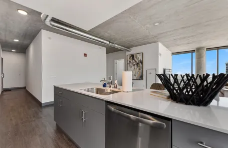 2 Bedroom West Loop Apartment