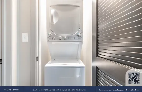 1 Bedroom West Loop Apartment