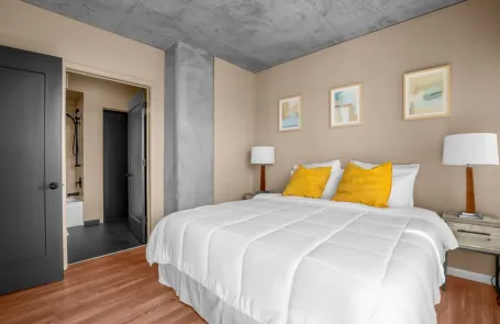 3 Bedroom West Loop Apartment