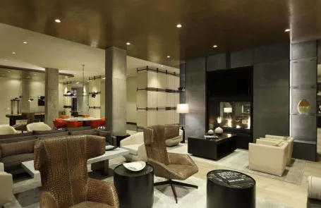 3 Bedroom West Loop Apartment