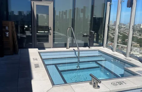 2 Bedroom Lincoln Park Apartment