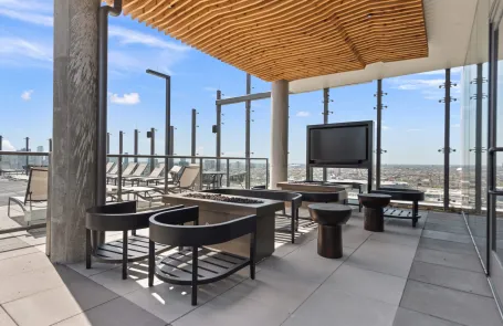 2 Bedroom Lincoln Park Apartment