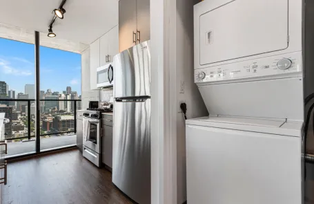 2 Bedroom West Loop Apartment