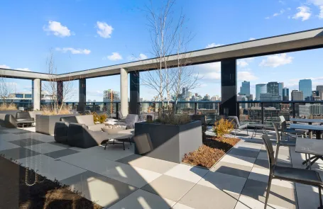 2 Bedroom West Loop Apartment