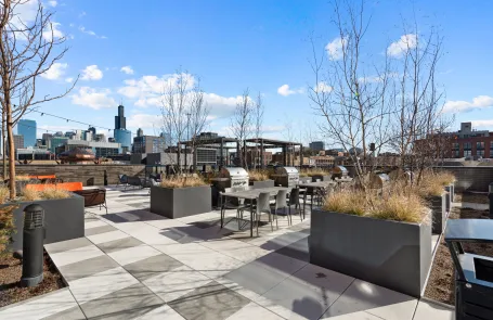 2 Bedroom West Loop Apartment