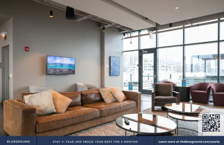 1 Bedroom West Loop Apartment