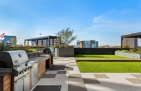 1 Bedroom Old Irving Park Apartment
