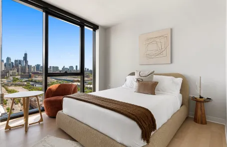 2 Bedroom Lincoln Park Apartment