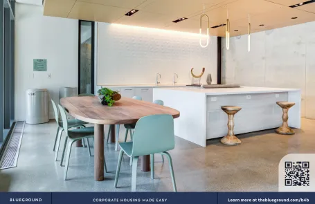 1 Bedroom West Loop Apartment