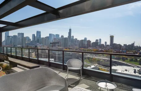 1 Bedroom Old Irving Park Apartment