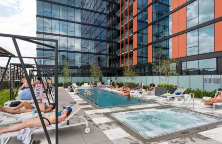 2 Bedroom West Loop Apartment