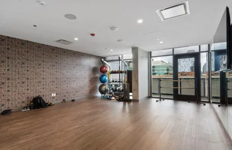 2 Bedroom West Loop Apartment