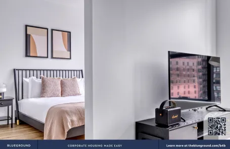 1 Bedroom West Loop Apartment