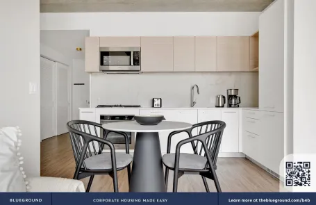 1 Bedroom West Loop Apartment